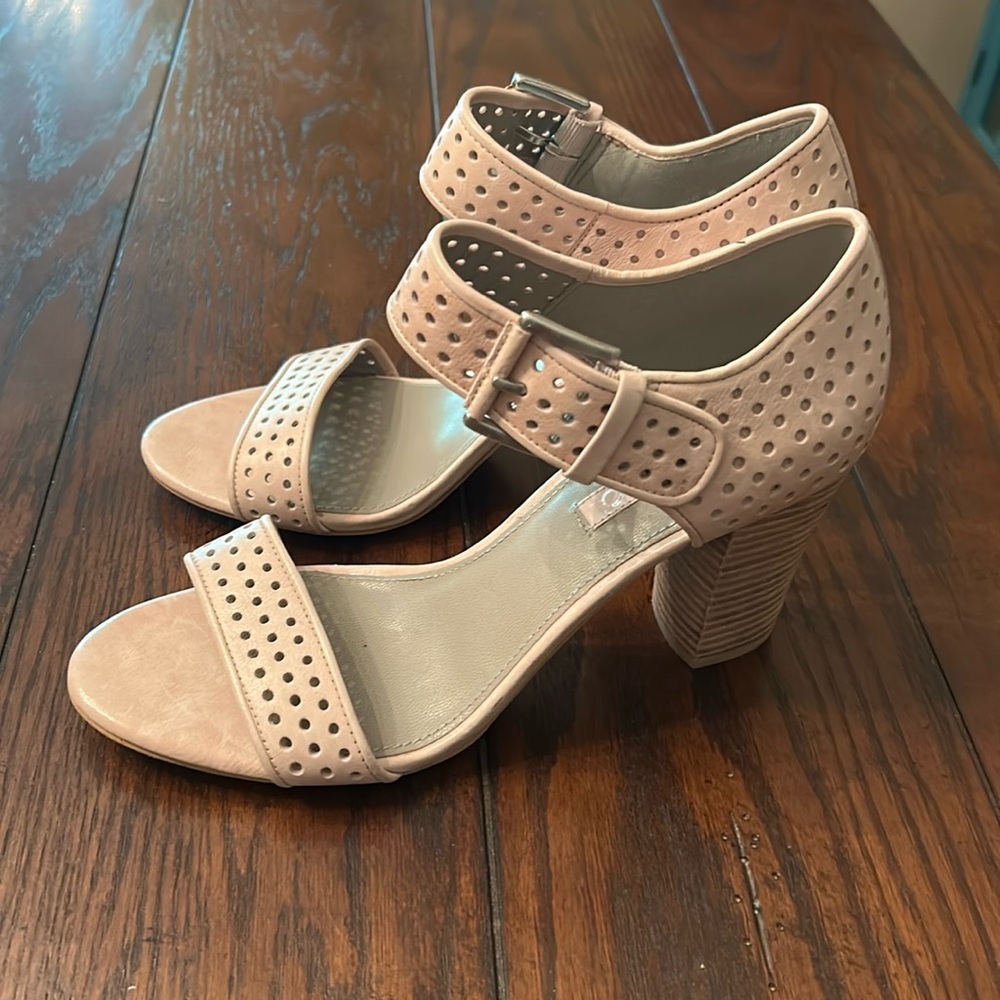 Ecco Petal Pink Perforated sandals